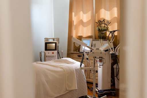 M MEDICAL SPA
