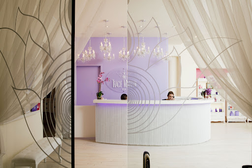 Tracie Martyn Facials & Skincare