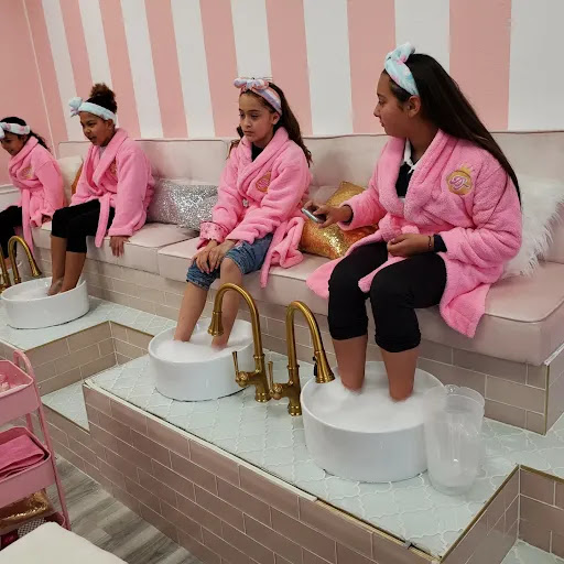 DREAM THEME KIDS SPA & PARTY PLACE